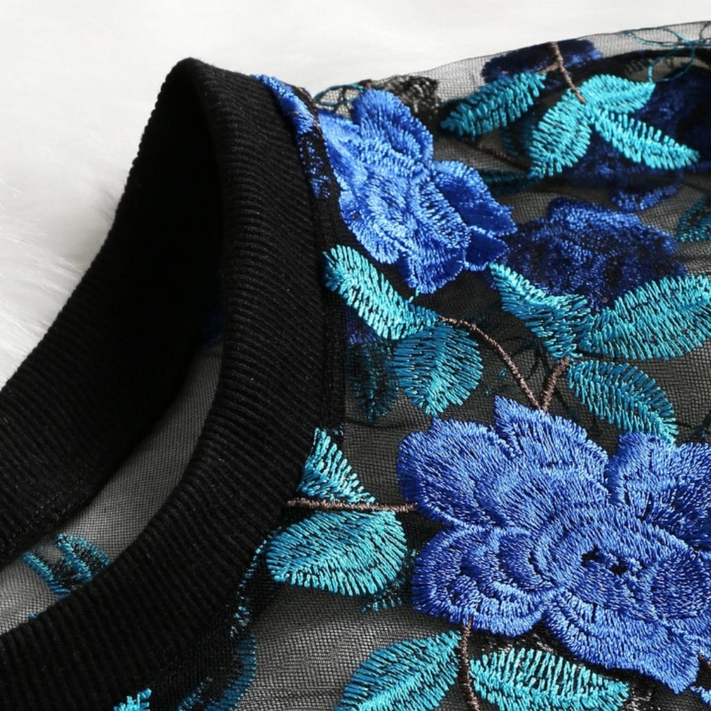 Flower tee - Picture 3 of 6